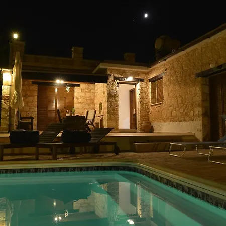 The Westie Villa Dhrousha